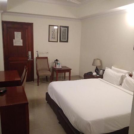 Hotel Bluestone Ghaziabad Dış mekan fotoğraf