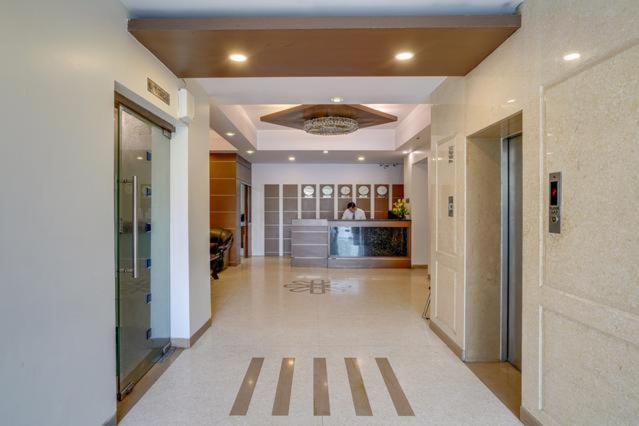 Hotel Bluestone Ghaziabad Dış mekan fotoğraf
